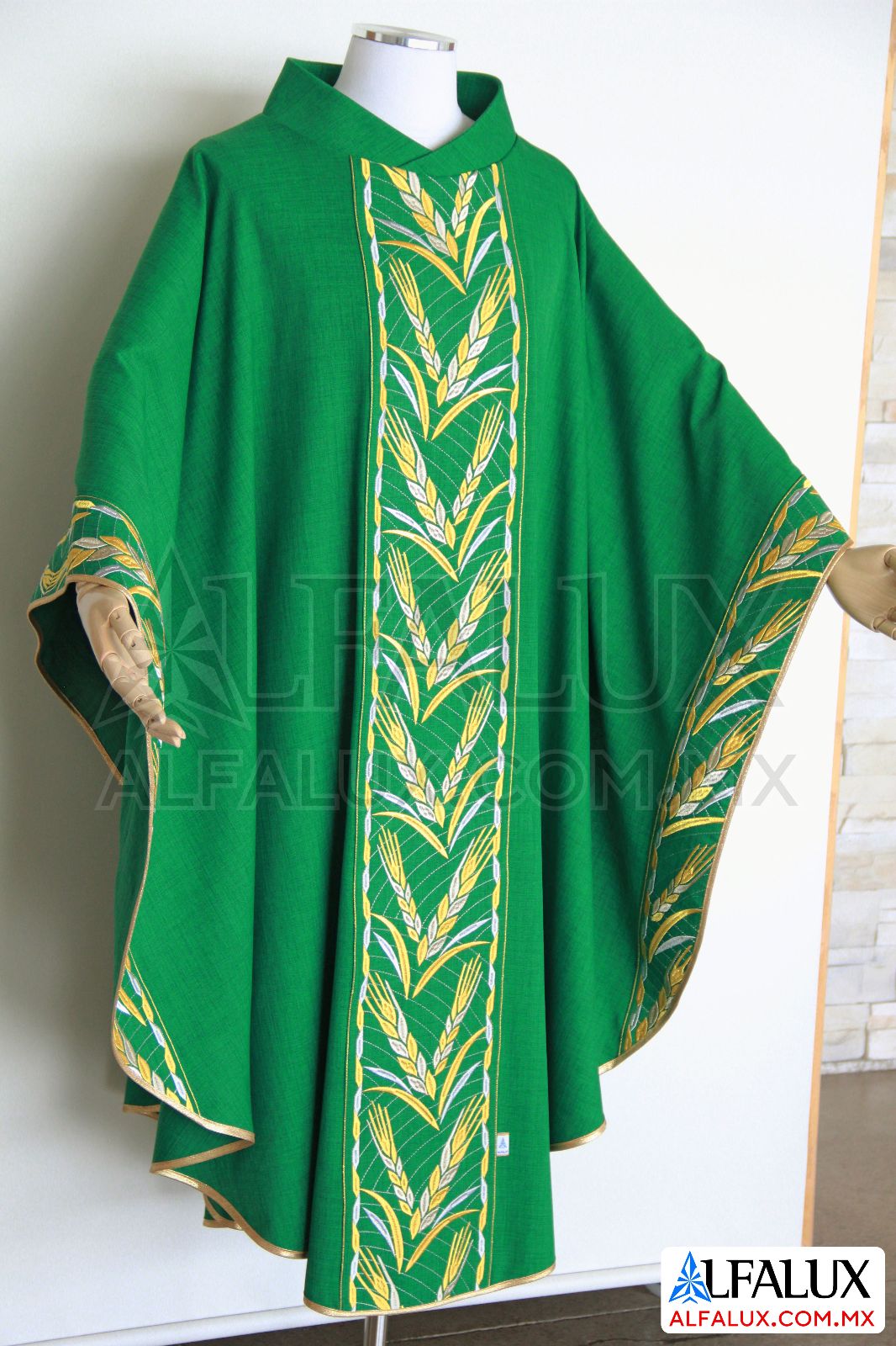 31 VITALIS Casulla Alfalux Laterales Verde Bandera 213 (5)